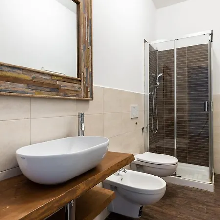 Largo Molina Iii By Wonderful Italy