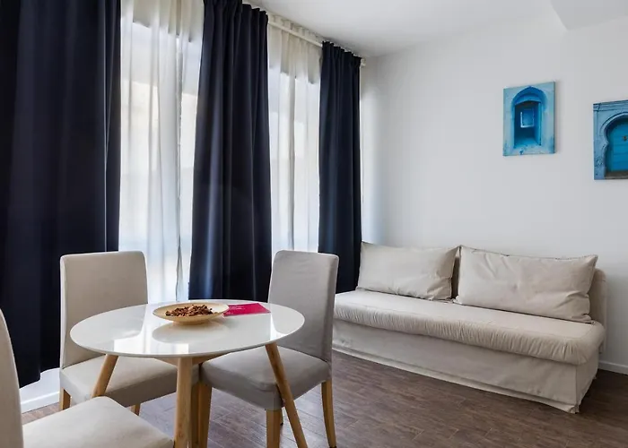 Largo Molina Iii By Wonderful Italy